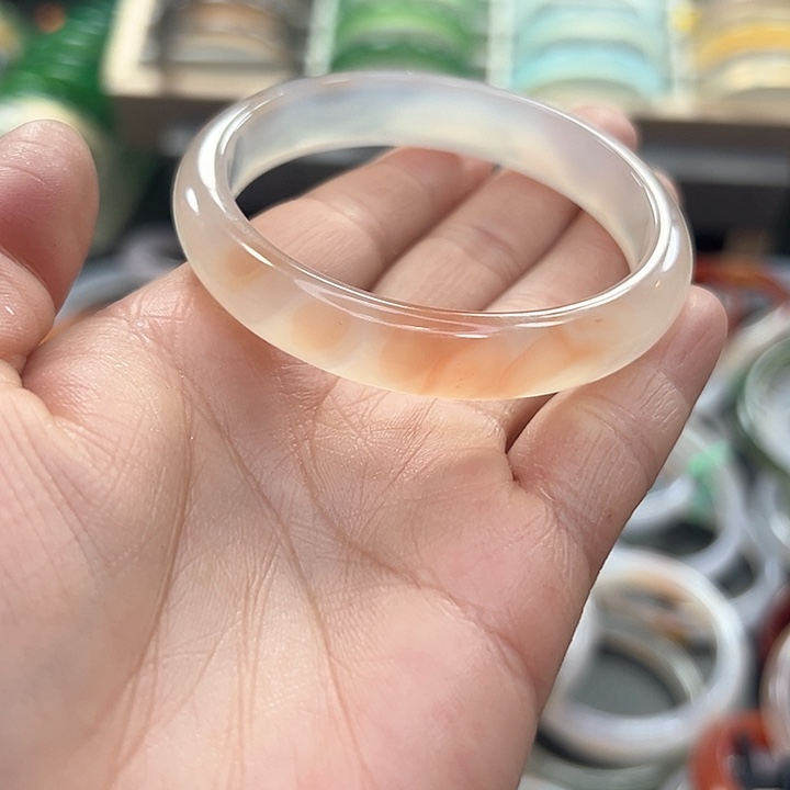 玛瑙/玉髓手镯未镶嵌E**a