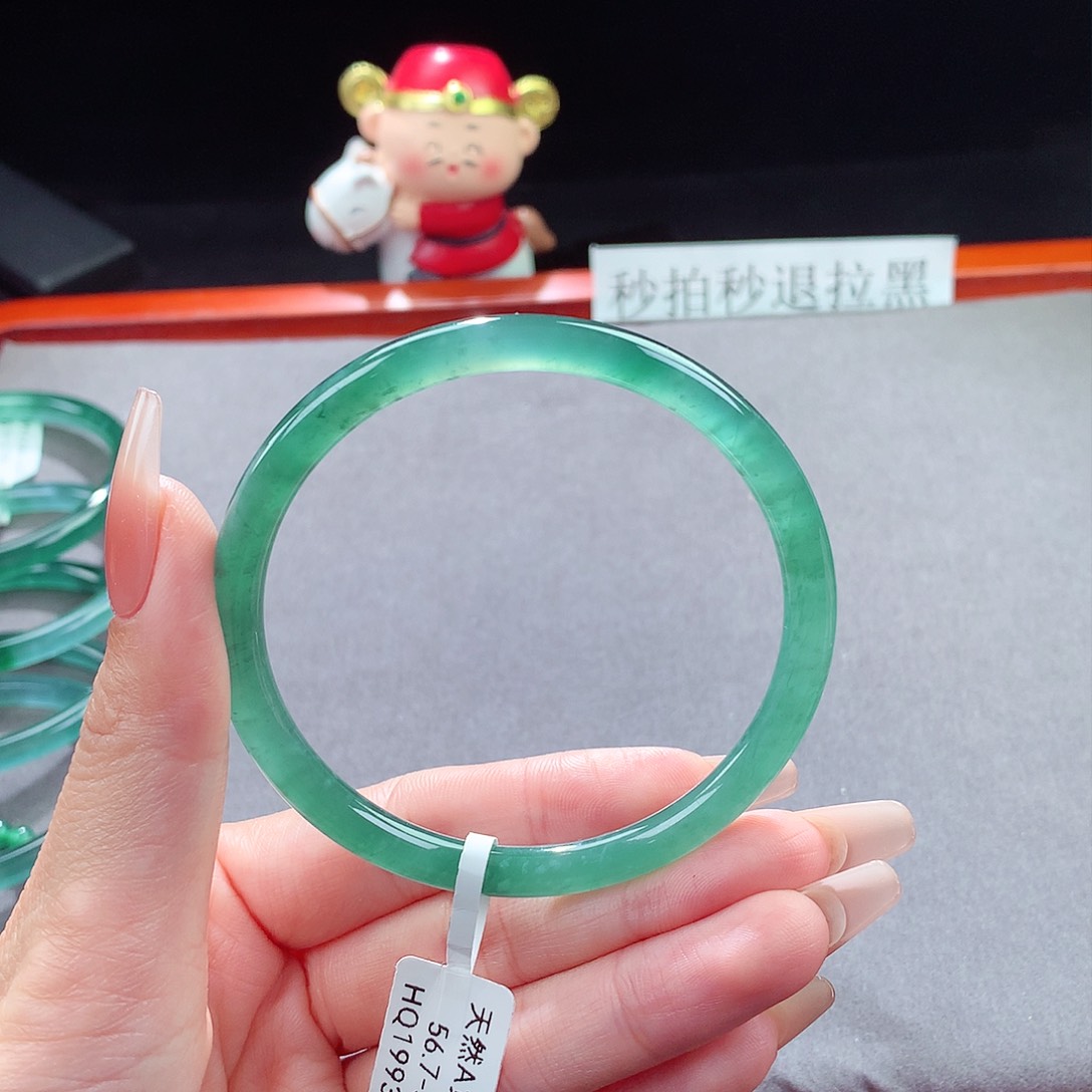 翡翠手镯未镶嵌天然