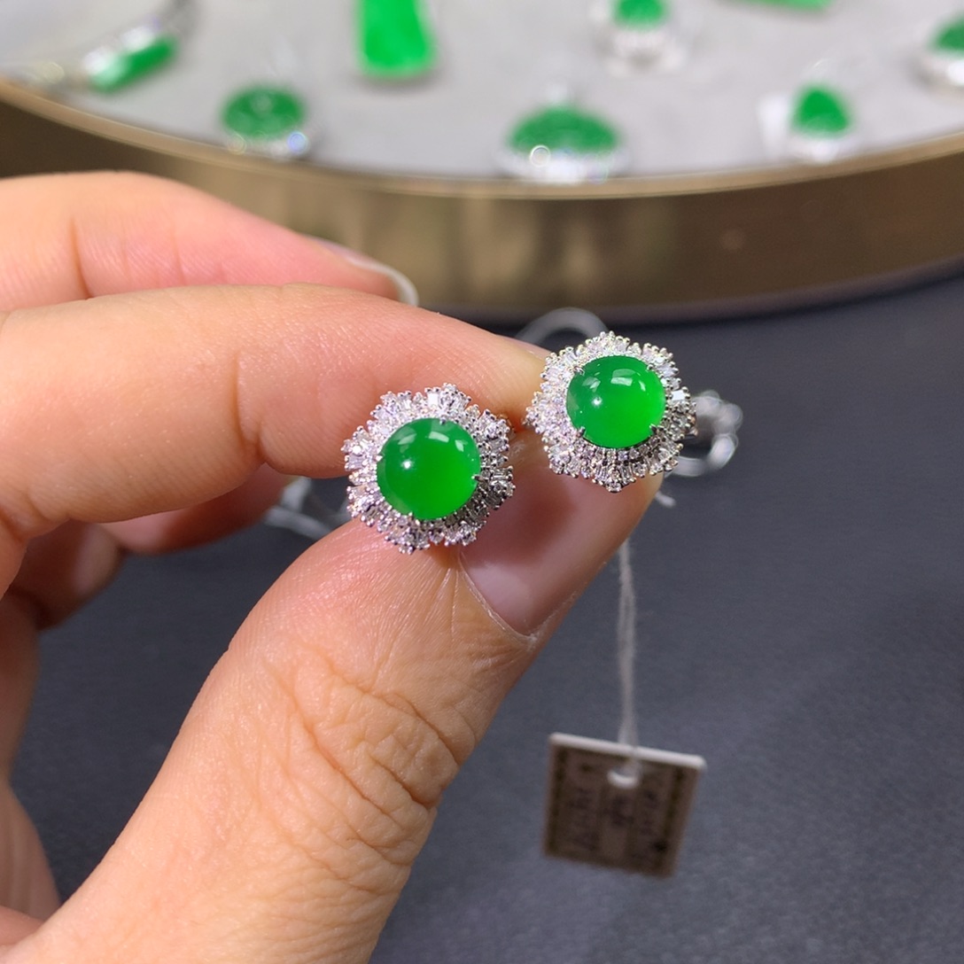 翡翠耳饰18K金镶嵌?*虹翡翠