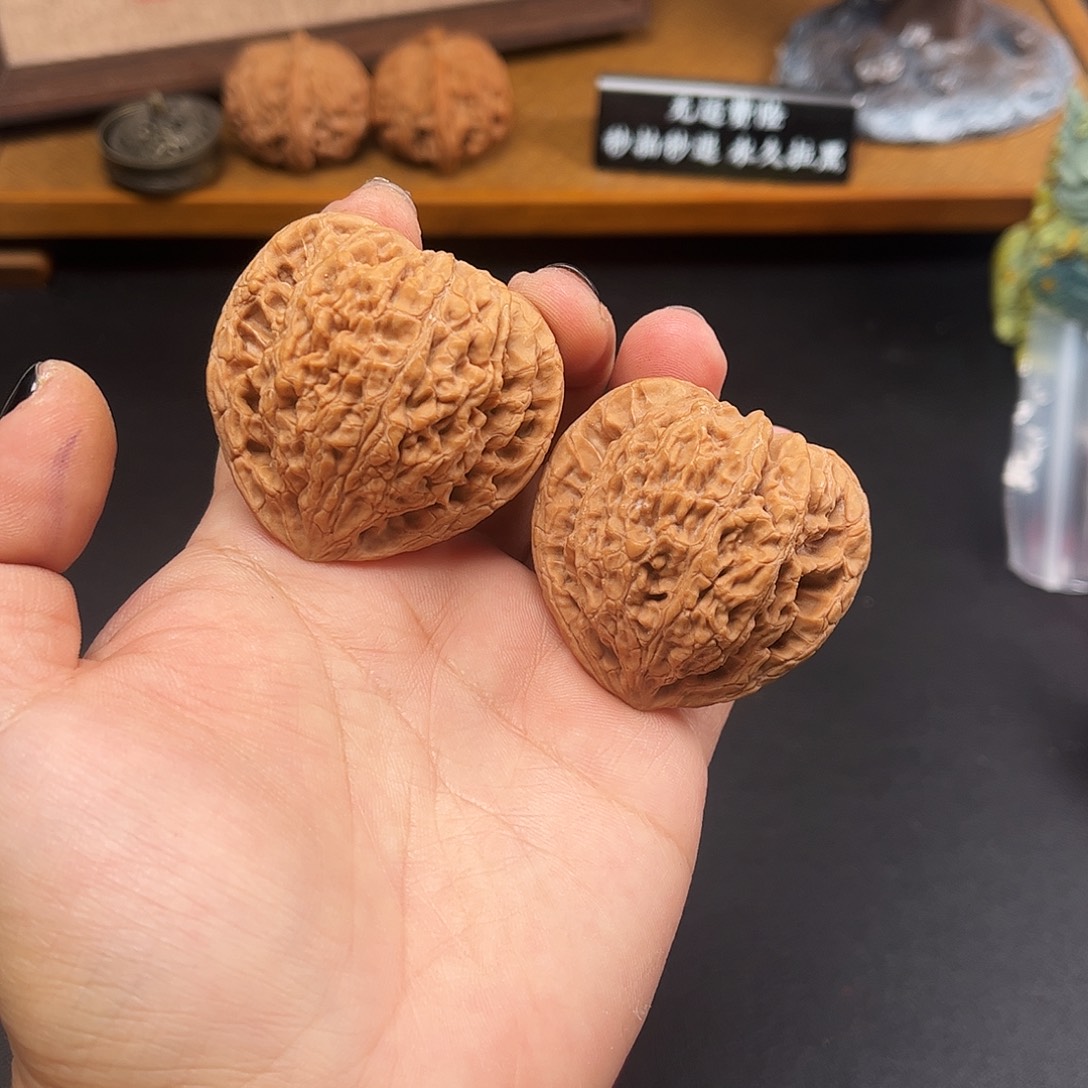 山***⁷吊坠文玩核桃虎头王200