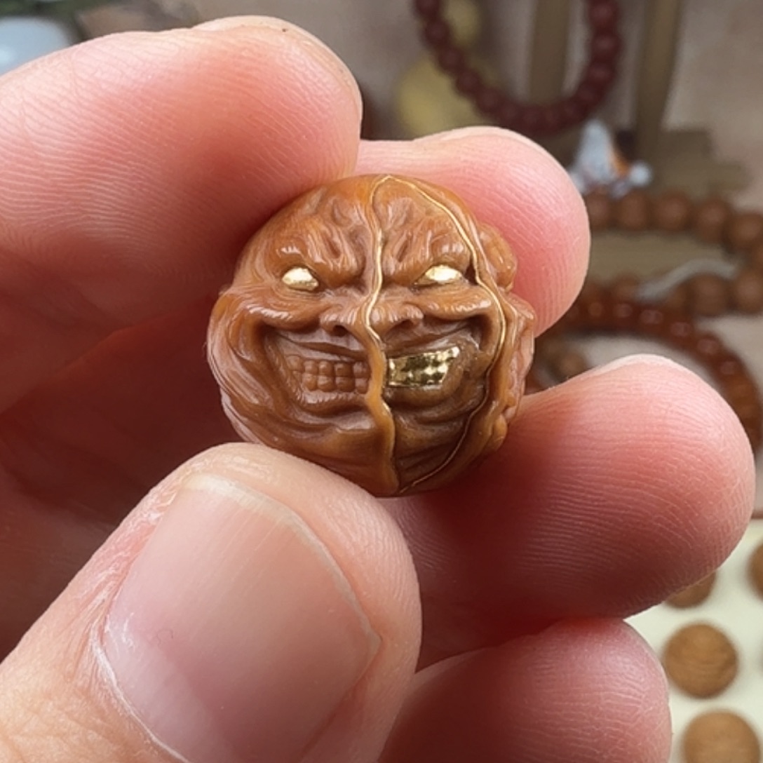 花***祥猴头核桃吊坠镶嵌24裂变恶僧