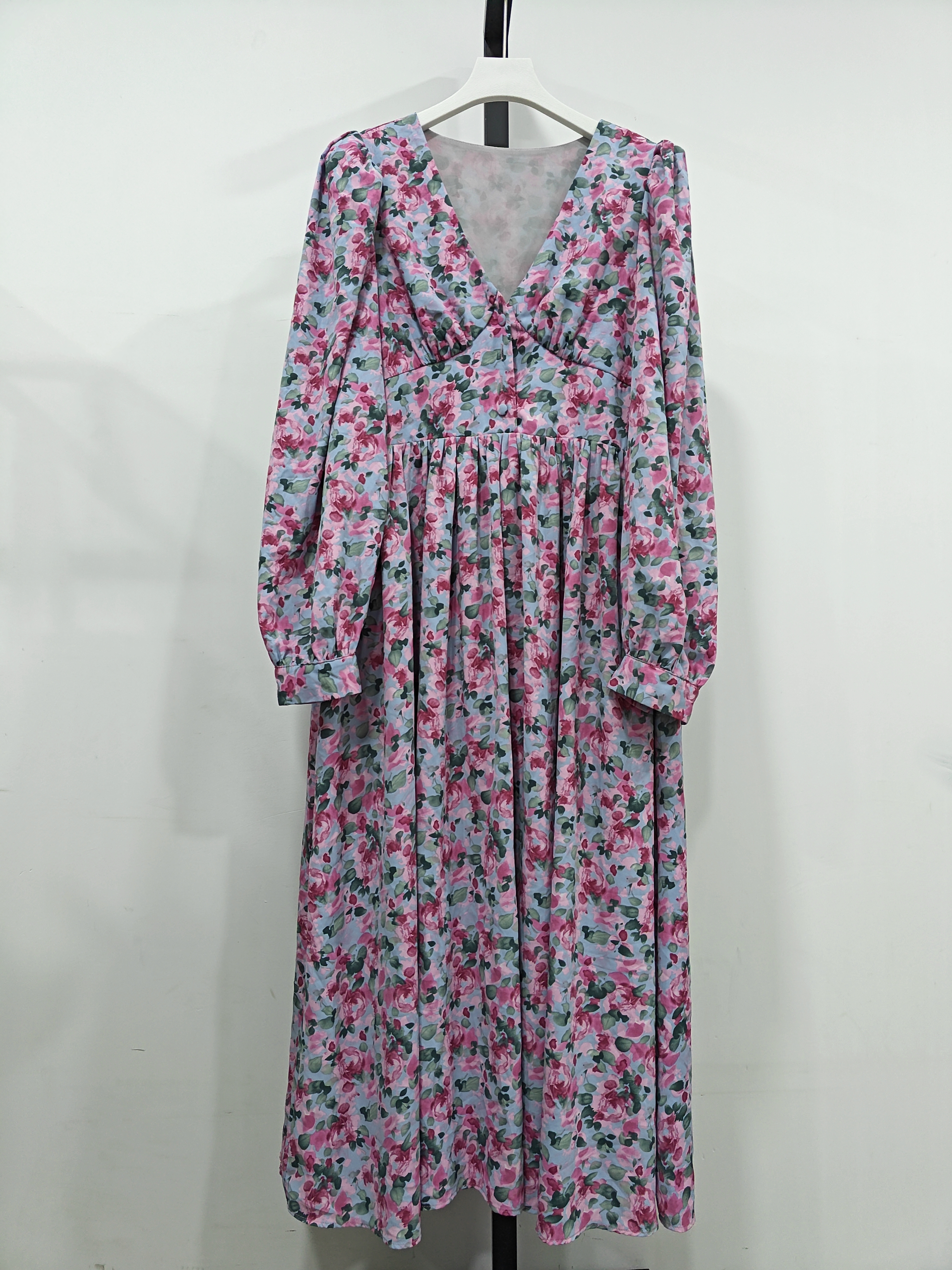 120大V领长款连衣裙  默认微瑕无运费险