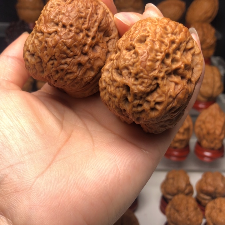 文玩核桃吊坠3虎头金蝉