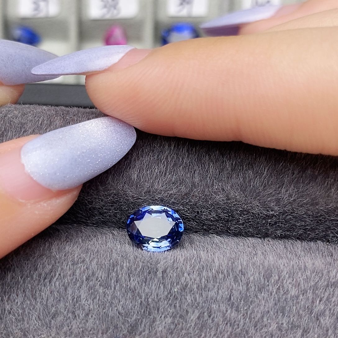 蓝宝石裸石CGRL证书VB矢车菊1.34ct/0032