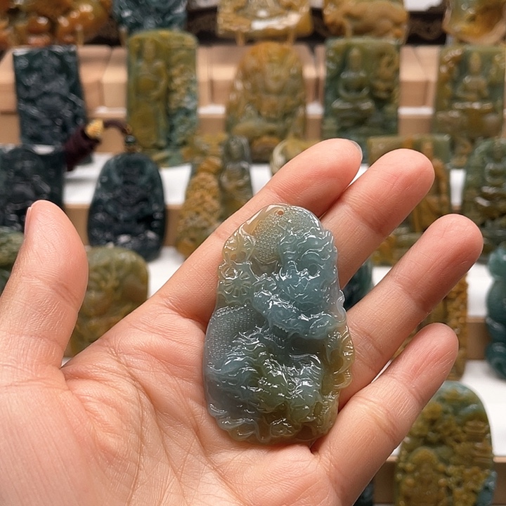 翡翠颈饰未镶嵌天然翡翠a货双龙