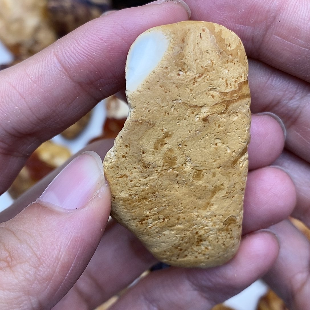 定制蜜蜡未镶嵌裸石