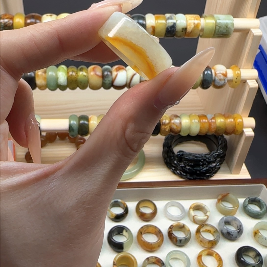 蛇纹石玉岫玉戒指内径18.5合金学****询