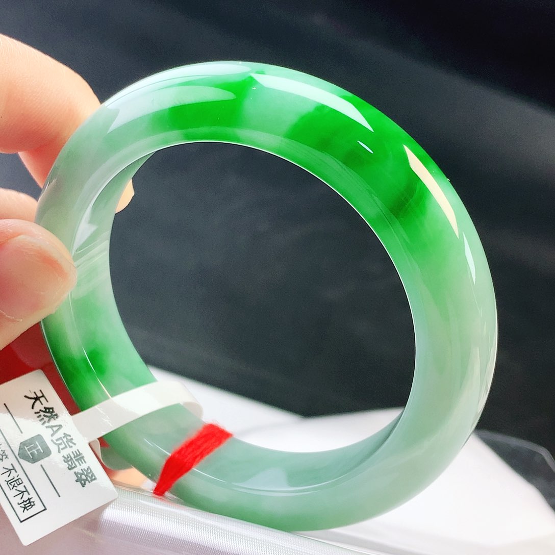 未镶嵌手镯翡翠54圈