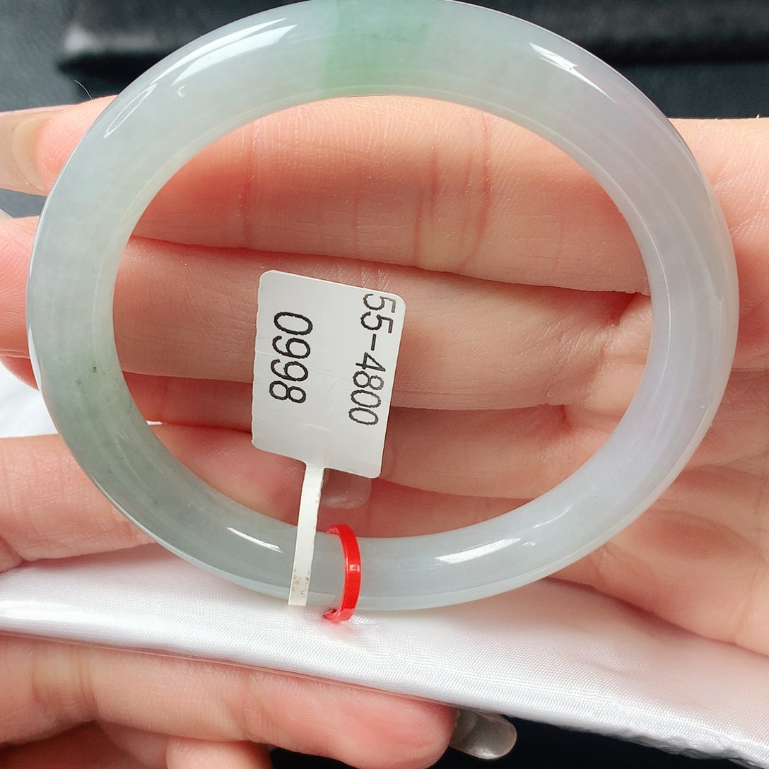 翡翠手镯未镶嵌冰飘绿圆条55圈口 67号