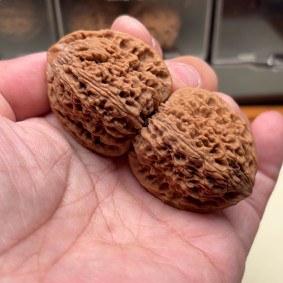 把件文玩核桃南疆石