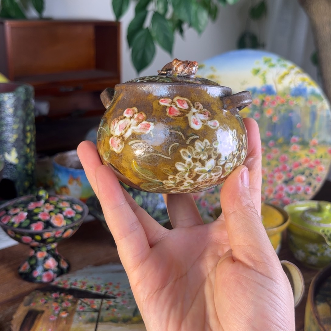 猫***睛釉下五彩斑斓色彩