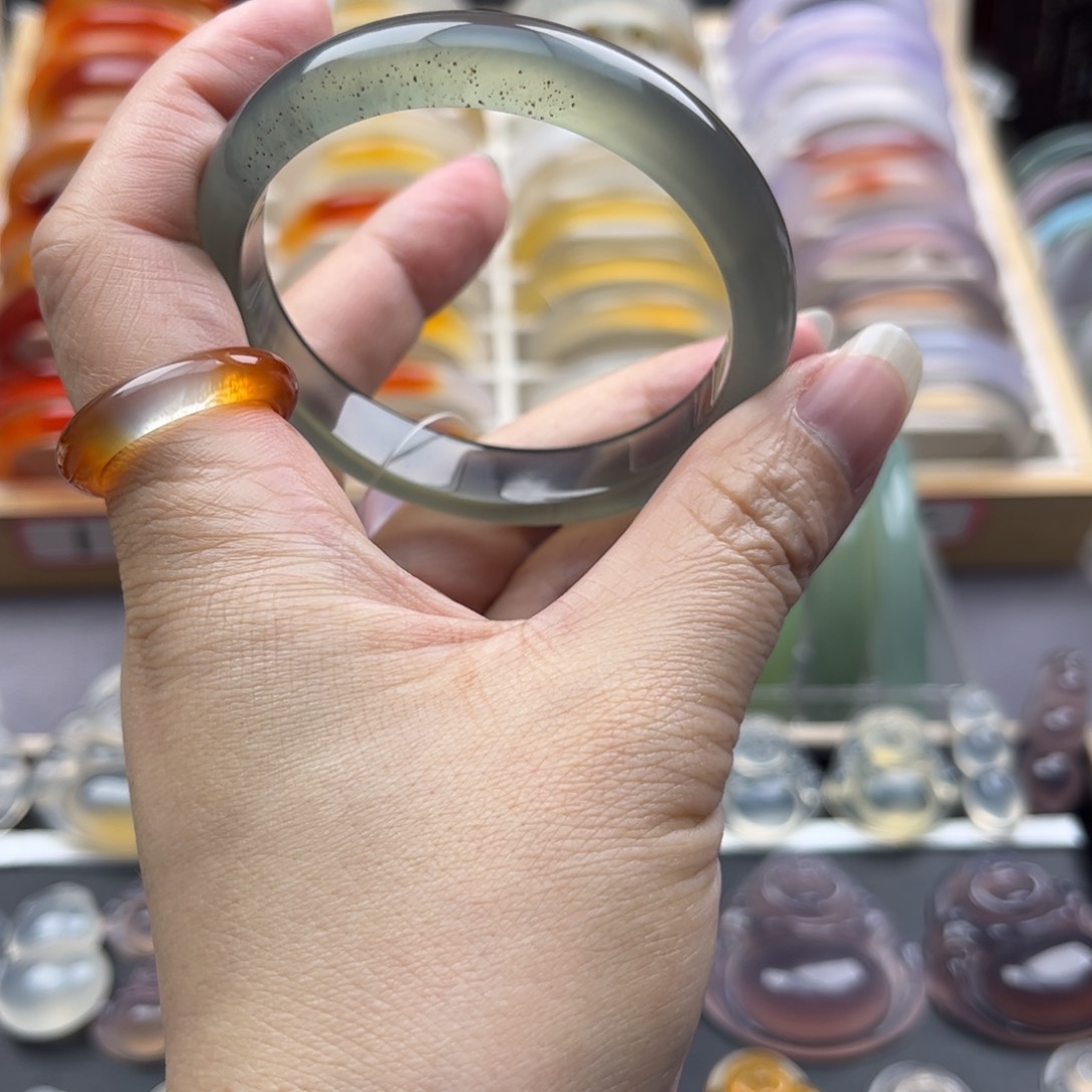 玛瑙/玉髓手镯未镶嵌54+