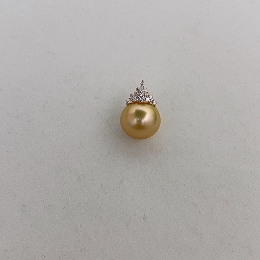 【闪购商品】18K金镶嵌14.6mm金珠吊坠大白海水珍珠1****4