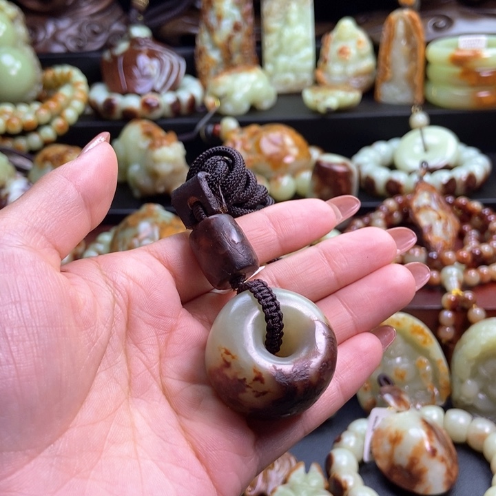 岫岩河磨玉（透闪石质玉）未镶嵌挂件