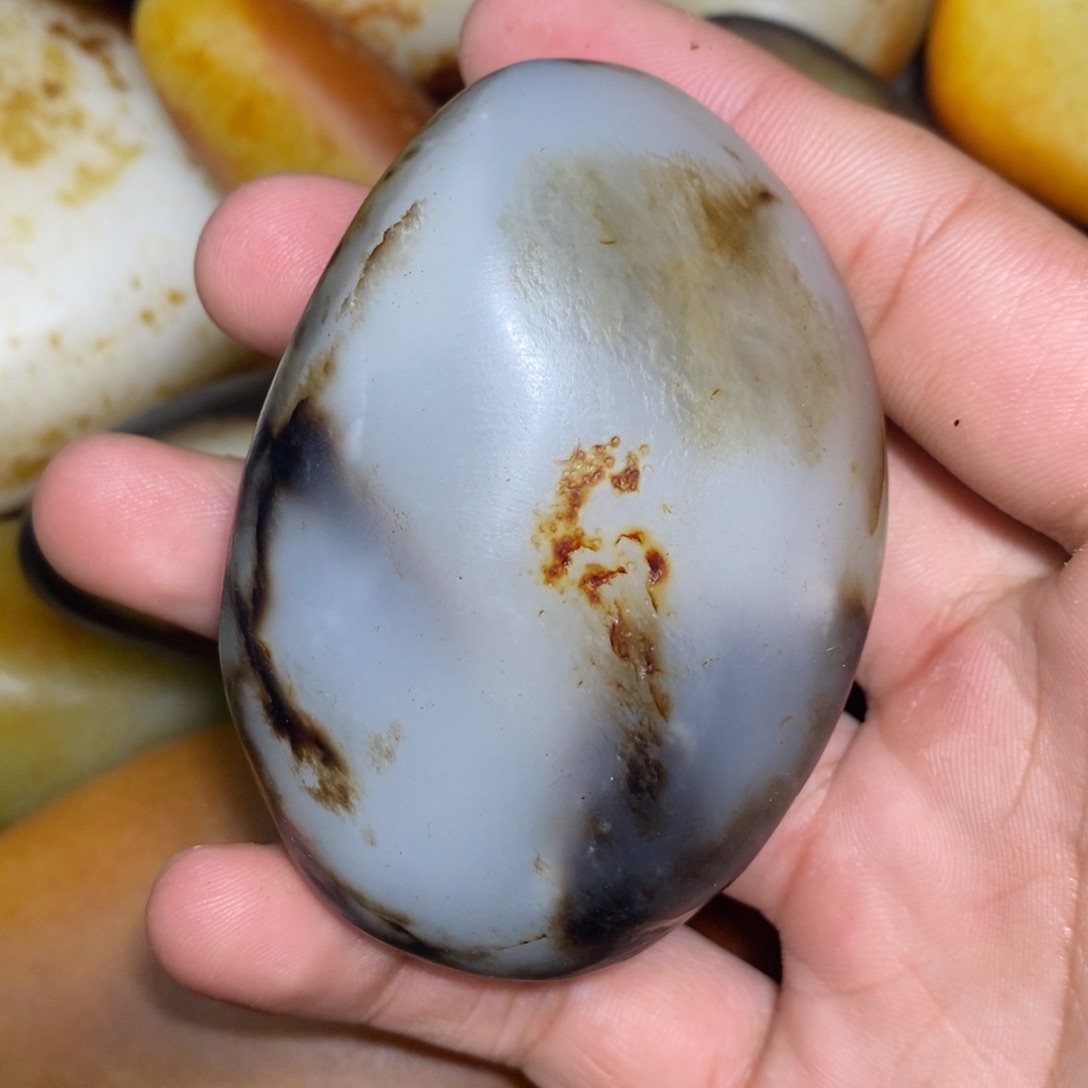 和田玉未镶嵌珠宝奇石