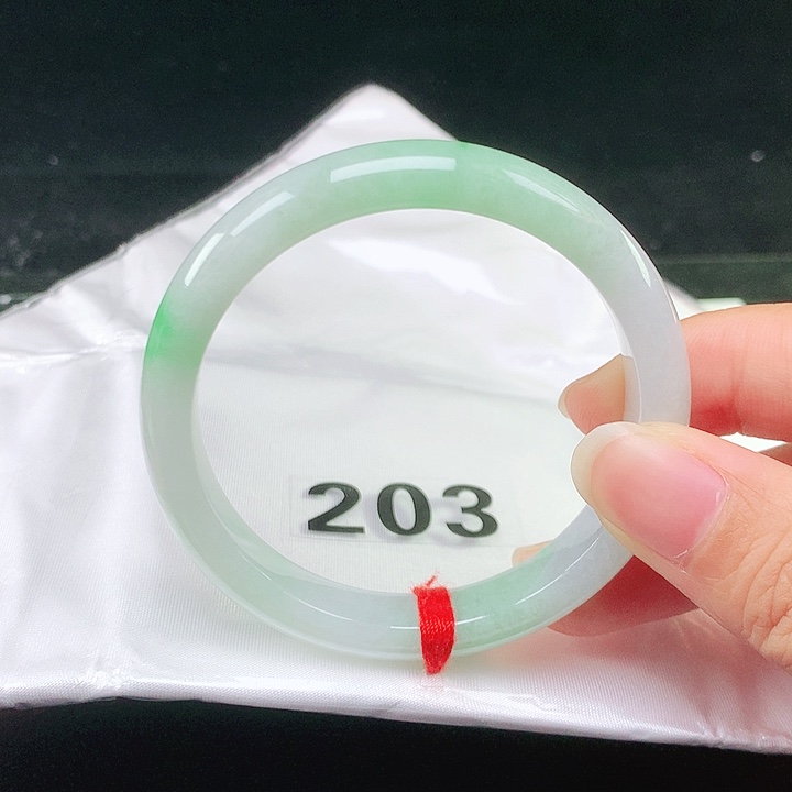 未镶嵌手镯翡翠翡翠手镯