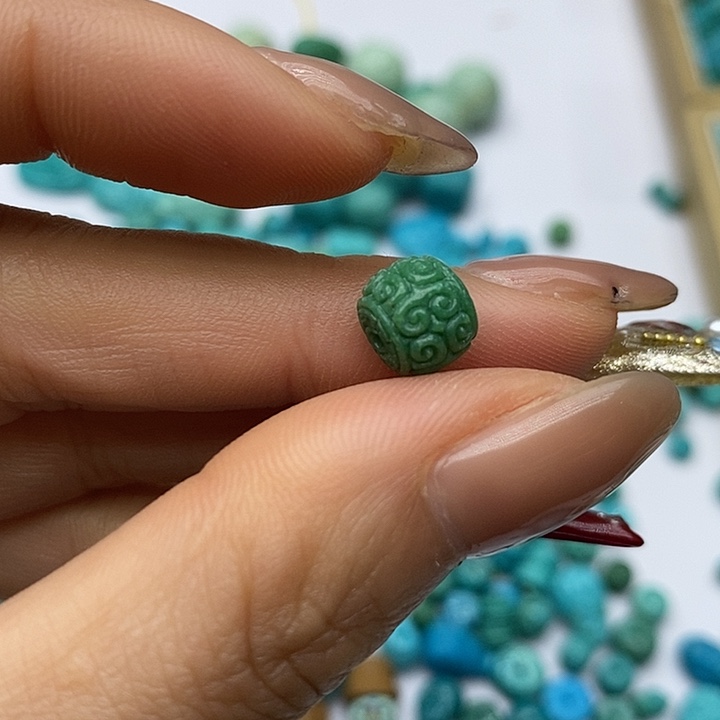 绿松石未镶嵌珠宝奇石