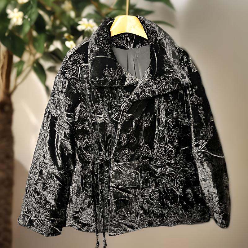 真真推荐桑蚕丝丝绒刺绣国风保暖时尚羽绒服，