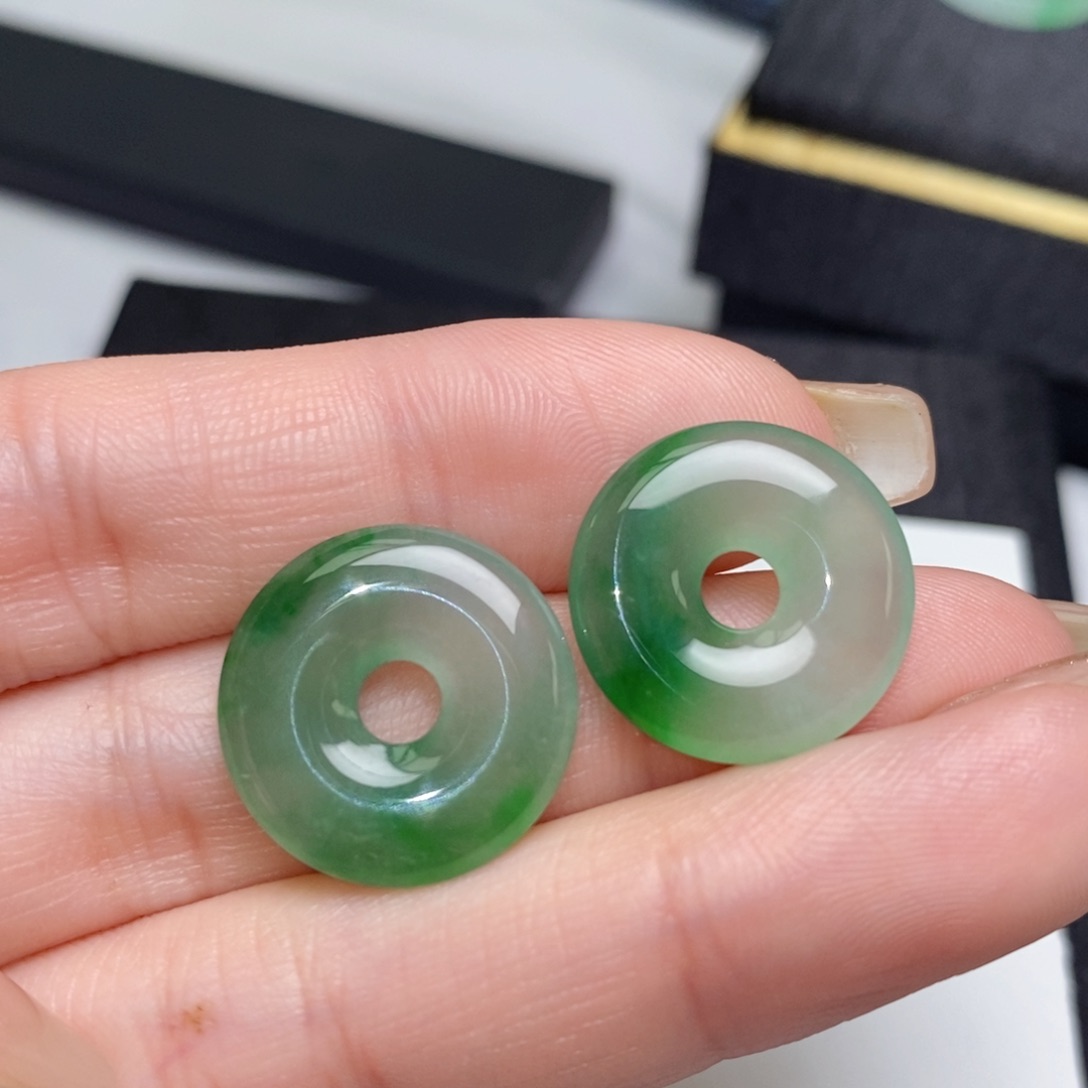 翡翠耳饰未镶嵌甜甜圈
