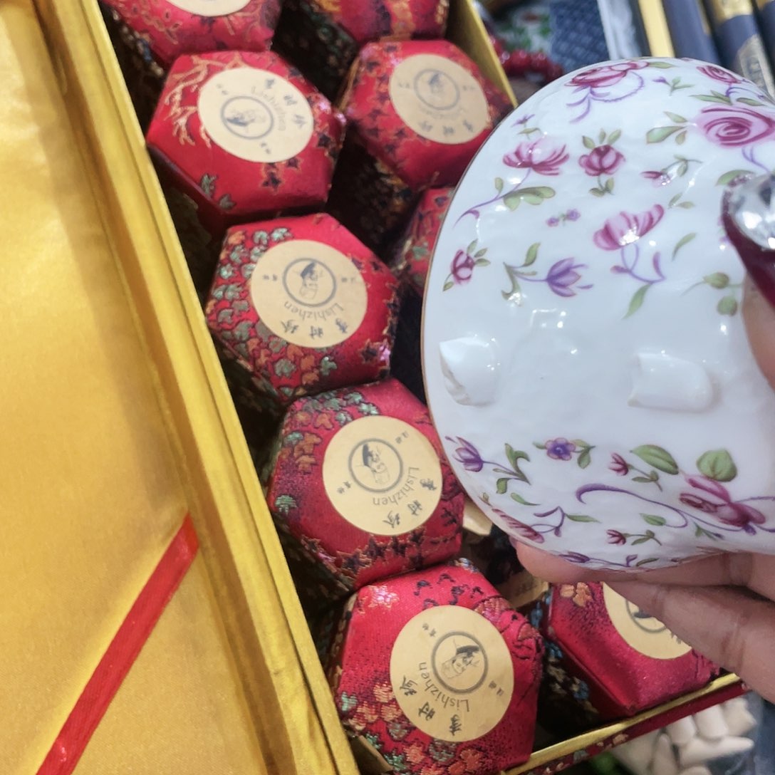 干净利落咯来咯斤斤计较咯咯