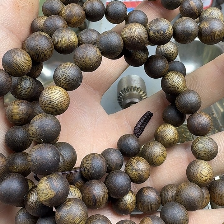 兔***快手串沉香棋楠沉香手串0.9 规格32 克多样性发一