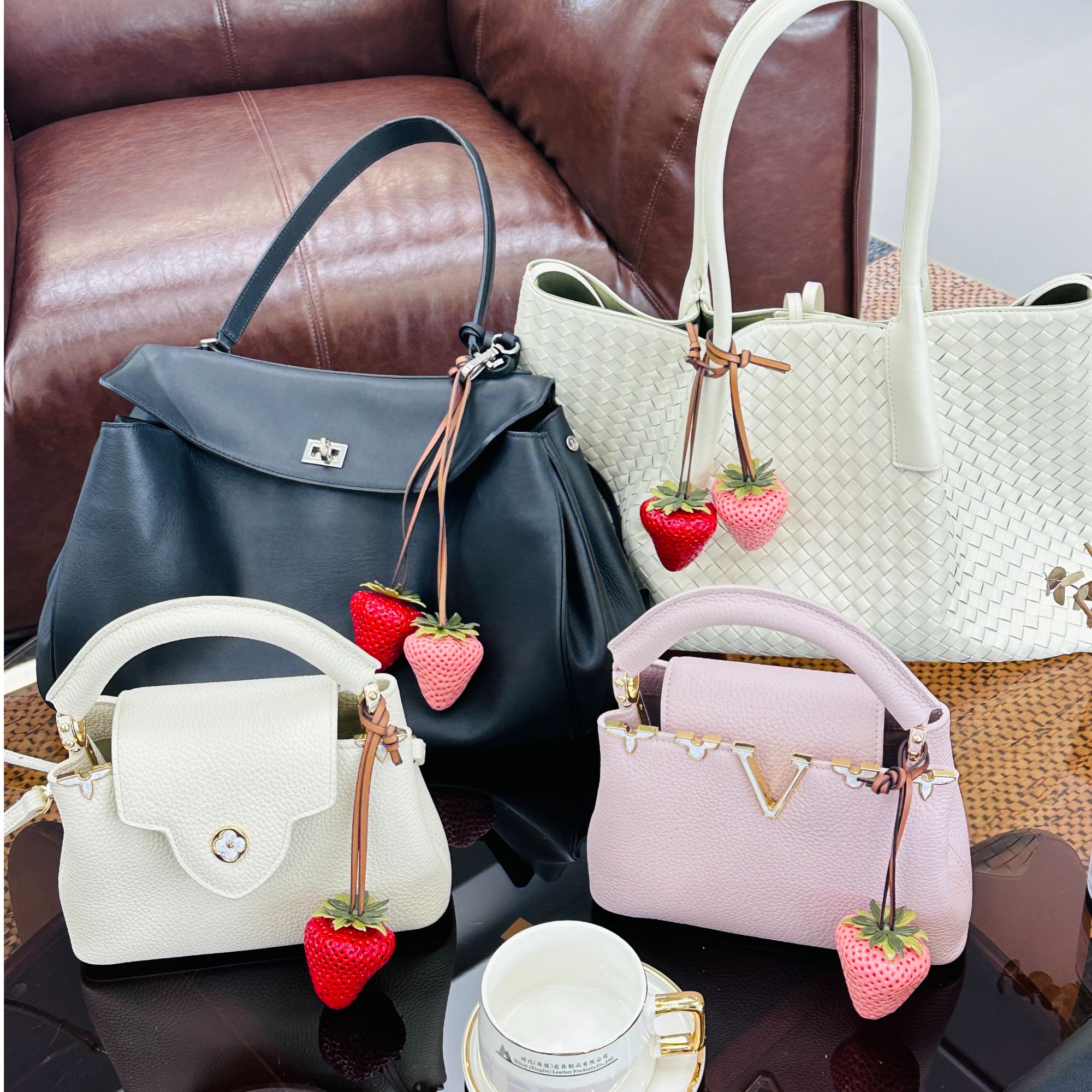 TUSCAN'S草莓包包挂件可爱水果背包挂饰配饰时代双鱼