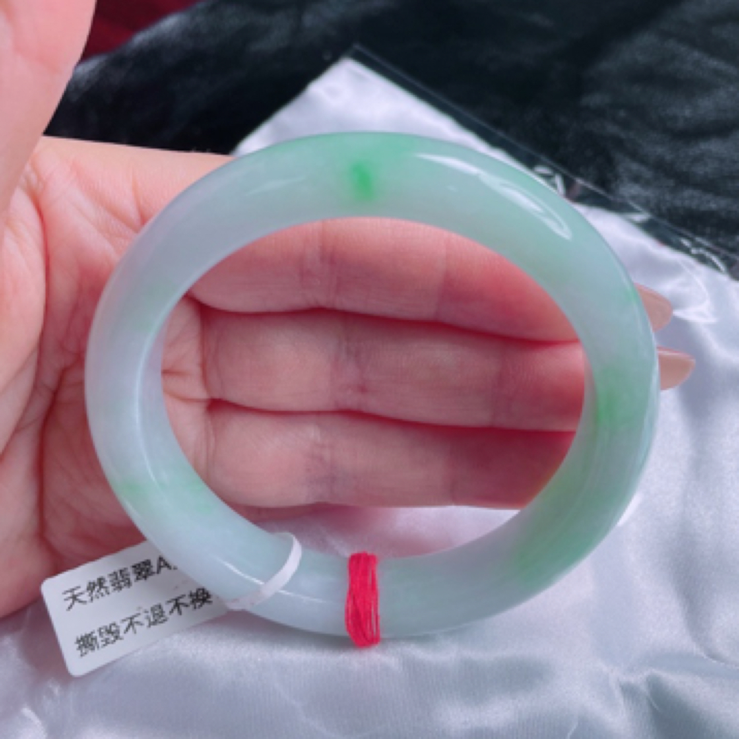 正品缅甸天然A货翡翠高细糯58圈飘阳绿正圈