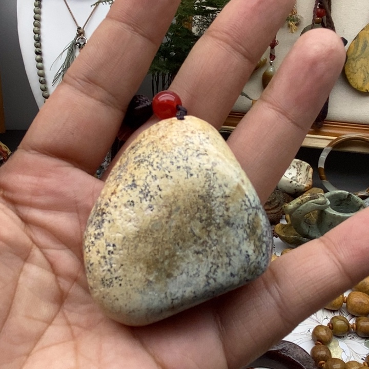 岫岩河磨玉（透闪石质玉）把件未镶嵌