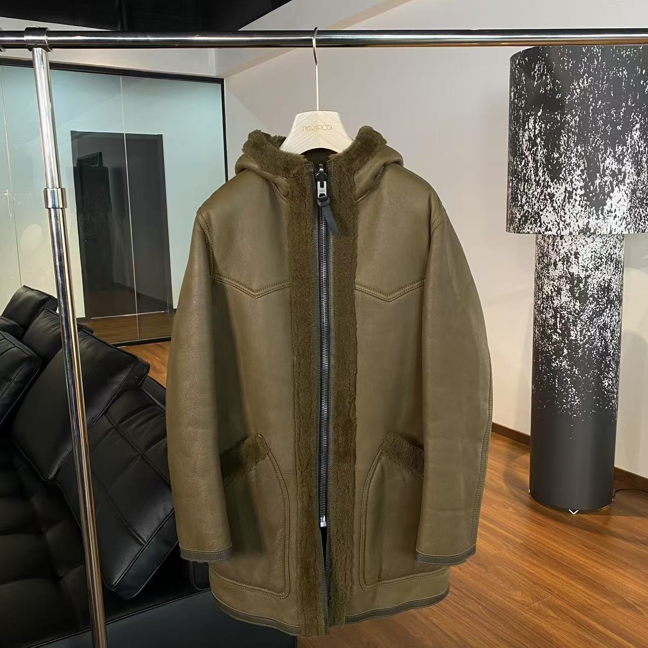 人造皮草 MNFK 2025款皮草大衣 PC0027