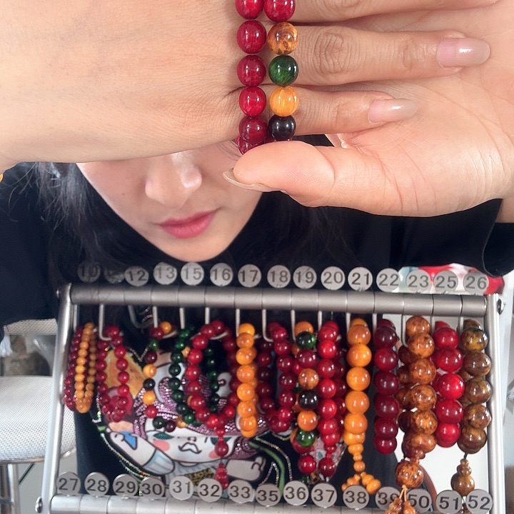 松木固化款琥珀墨手串0.8女款两条