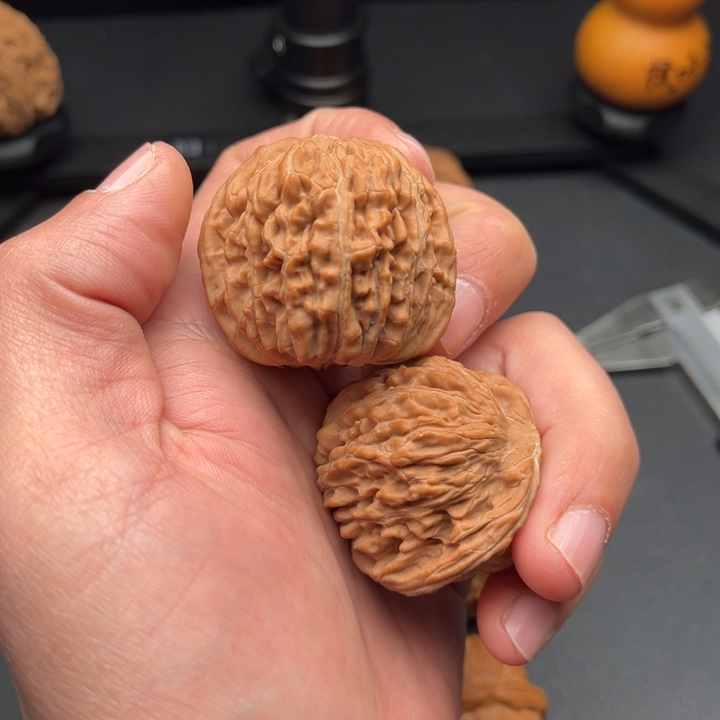 诚***山把件文玩核桃四座楼41