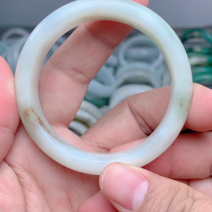 独山玉未镶嵌手镯54