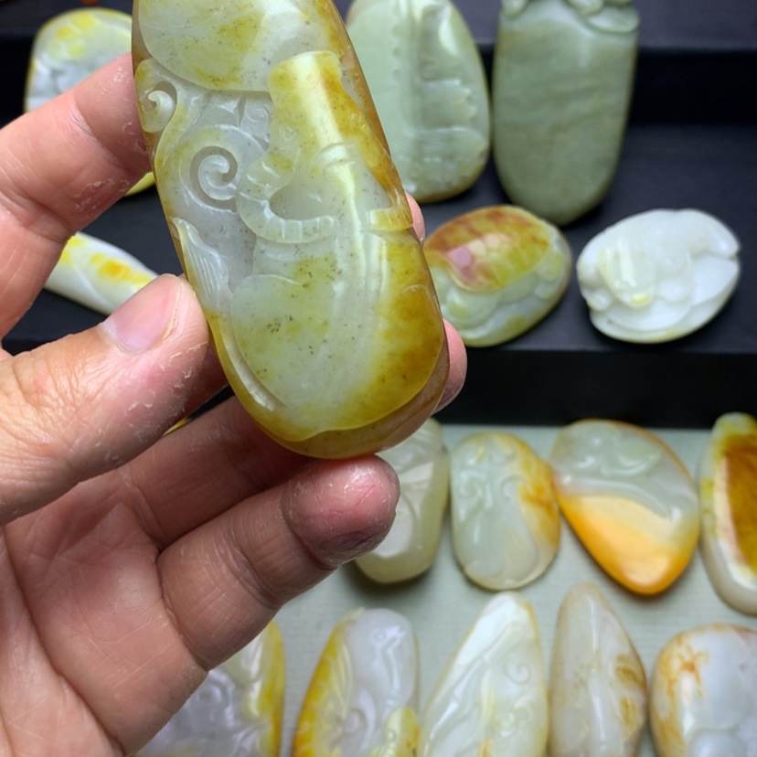 【闪购商品】颈饰未镶嵌和田玉