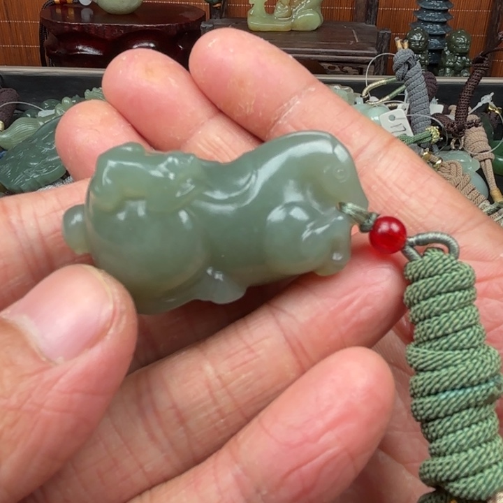 和田玉吊坠未镶嵌