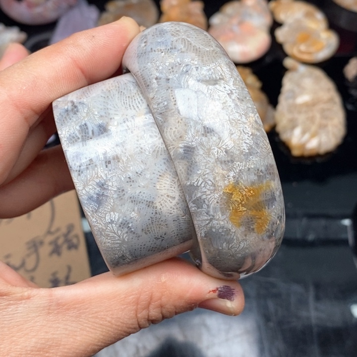 硅化珊瑚（珊瑚玉）手镯未镶嵌54