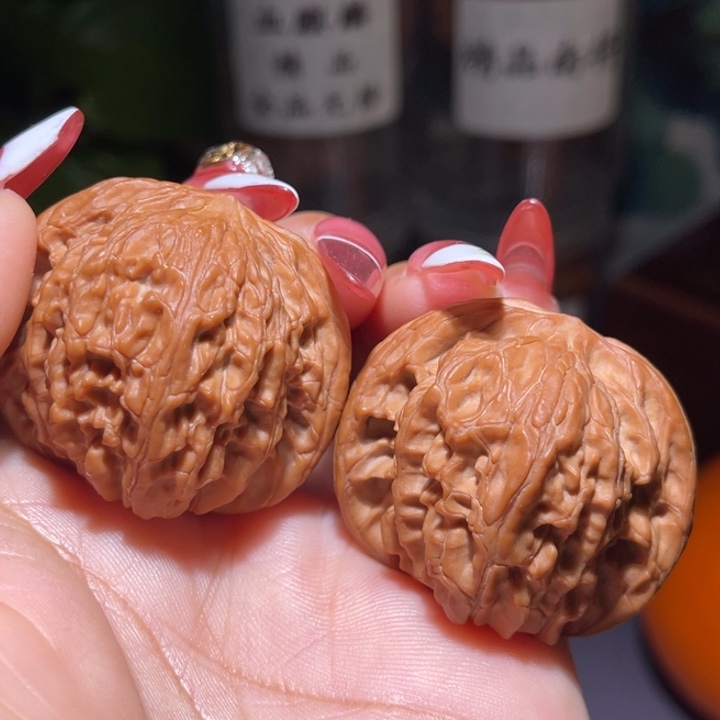 文玩核桃吊坠        40