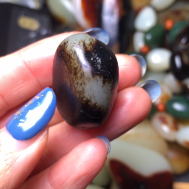 和田玉（翠青玉）未镶嵌珠宝奇石