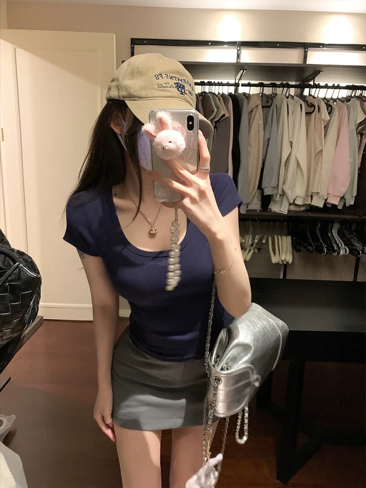 【小猪發財】少女宽松气质显瘦卡通夏季斜肩刺绣圆领百搭甜美短袖