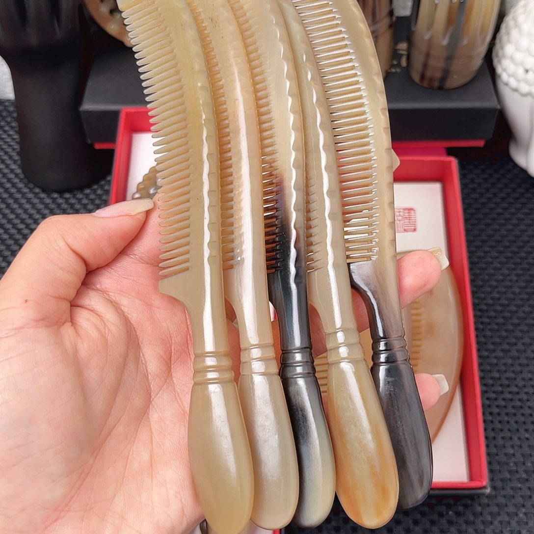 手工制作纯牛角梳子