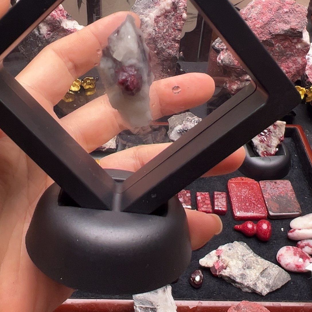 天然辰砂天然朱砂原石