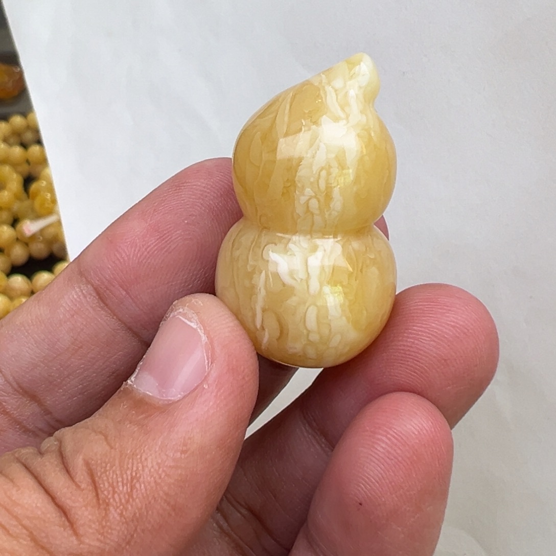 蜜蜡未镶嵌裸石9.45克