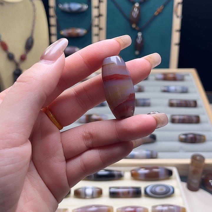 玛瑙/玉髓未镶嵌吊坠(赠链)