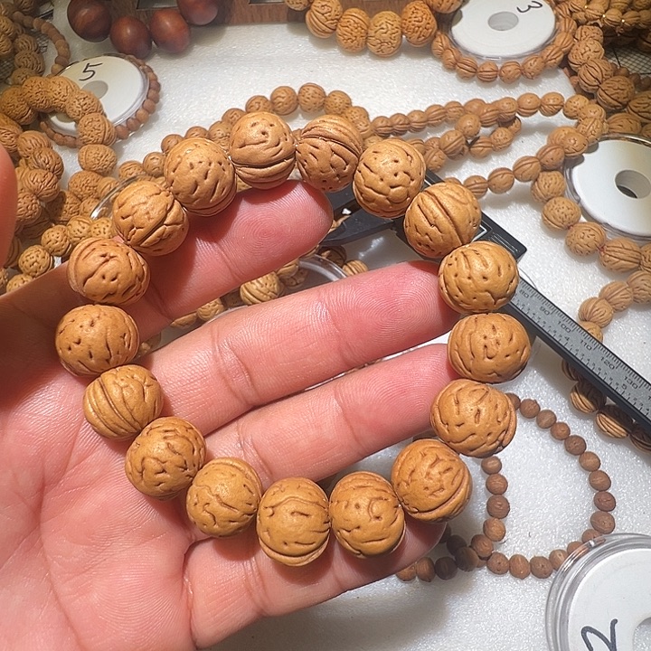 混***子山西野生桃核手串