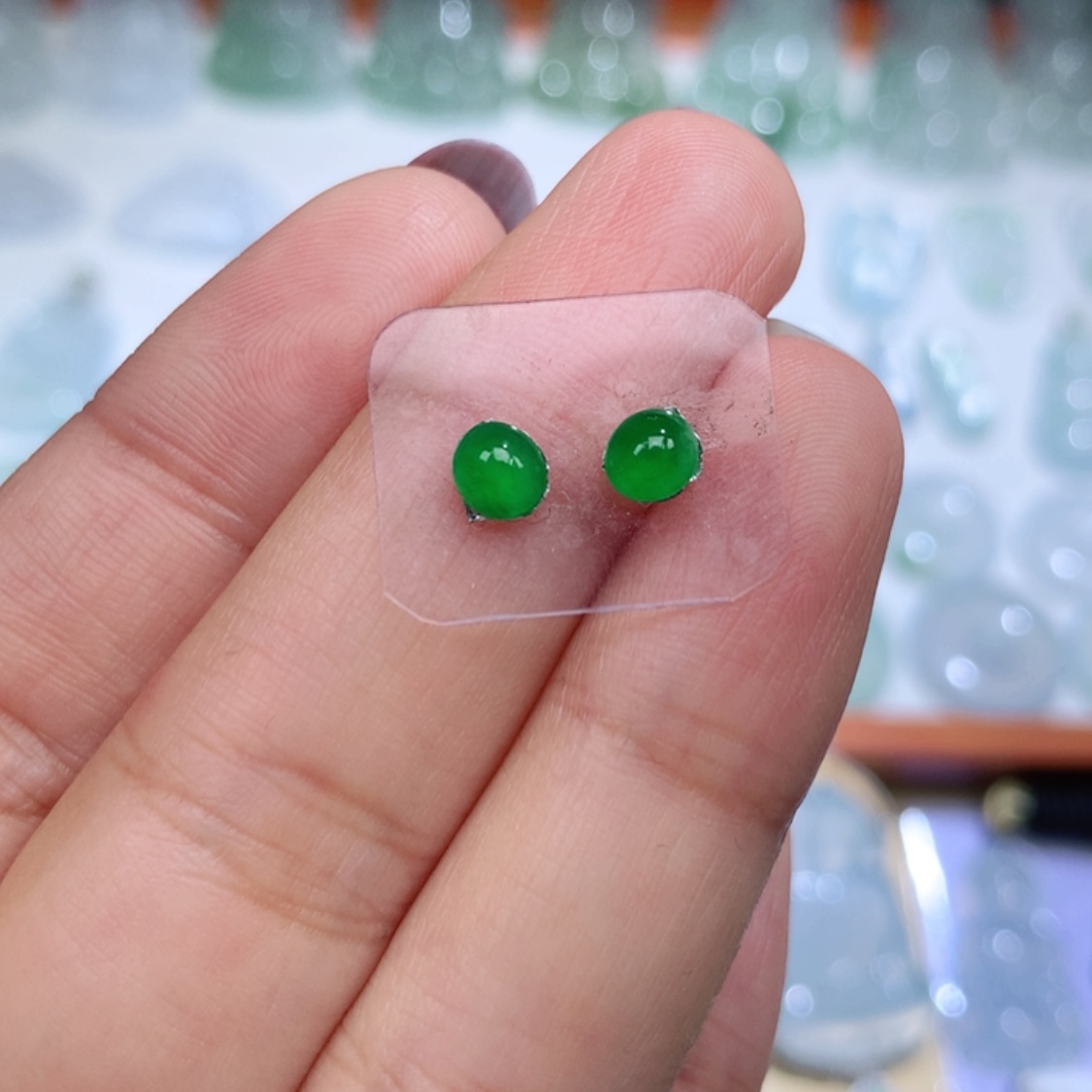 【闪购商品】翡翠颈饰未镶嵌蛋面