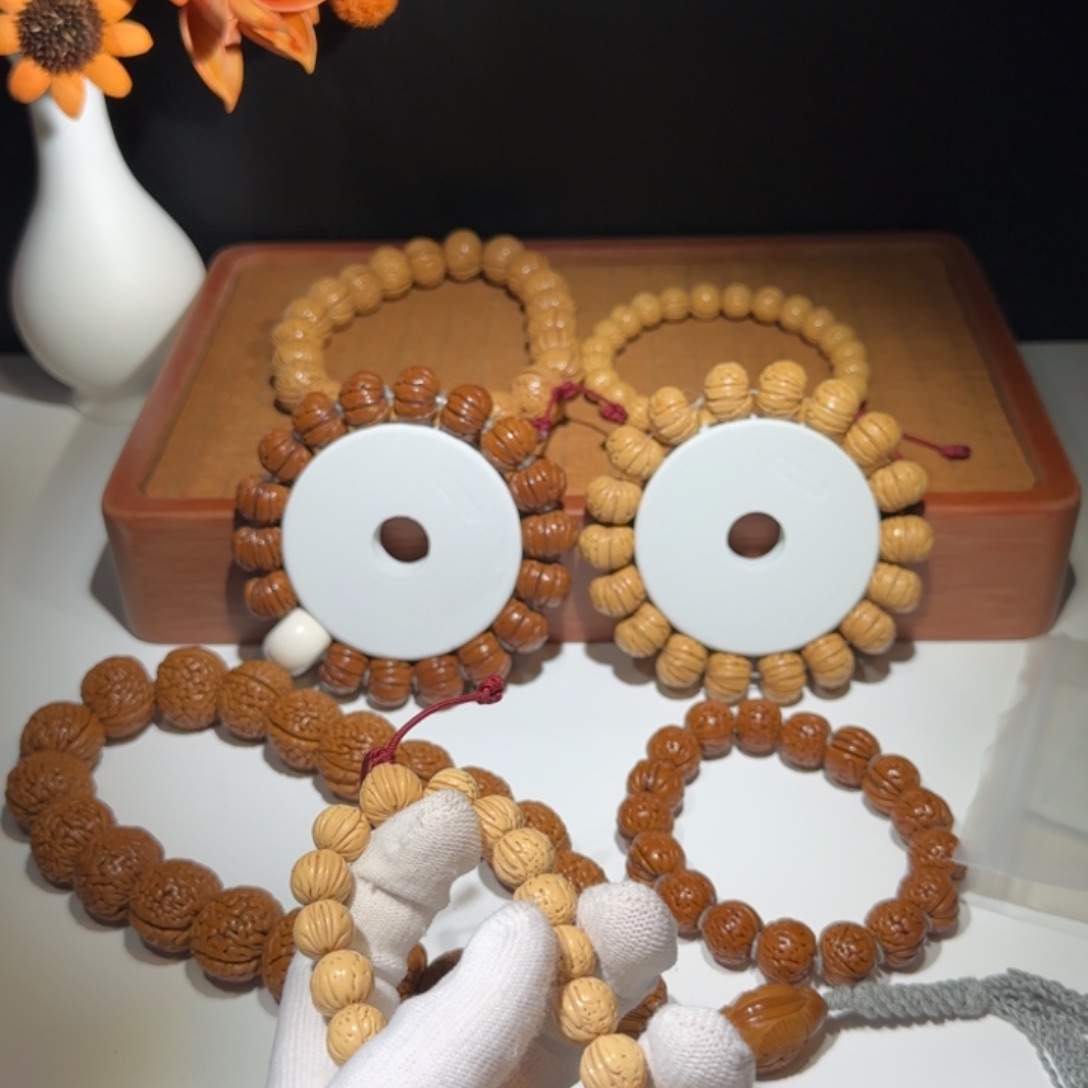 桃核吊坠班**李精品桃核