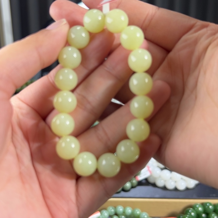 和田玉手串未镶嵌新疆若羌黄口卡12圆珠