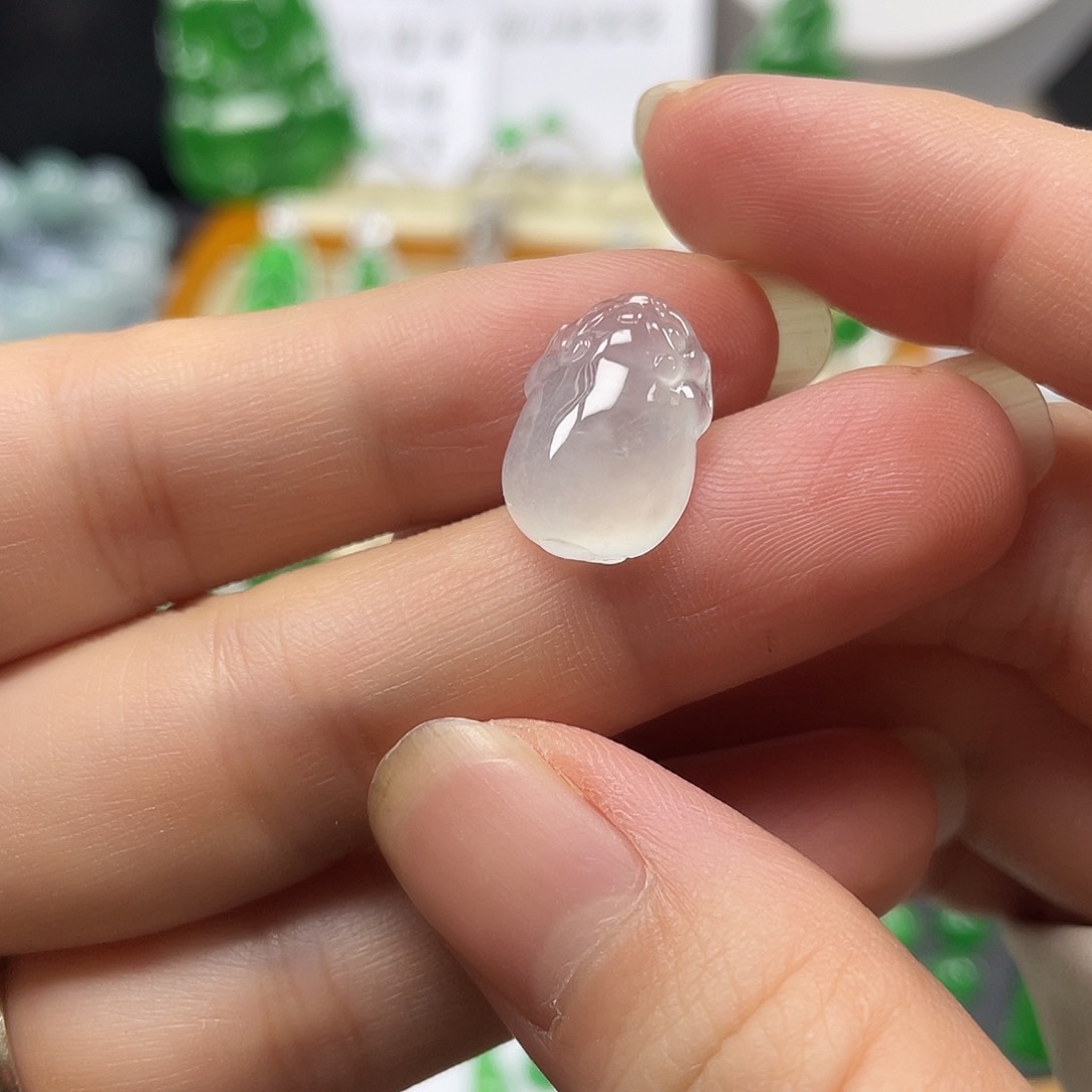 翡翠未镶嵌颈饰林亦珠宝冰金蟾