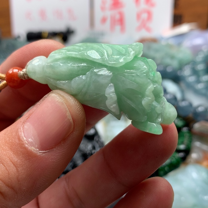 翡翠颈饰未镶嵌保真天然A货翡翠