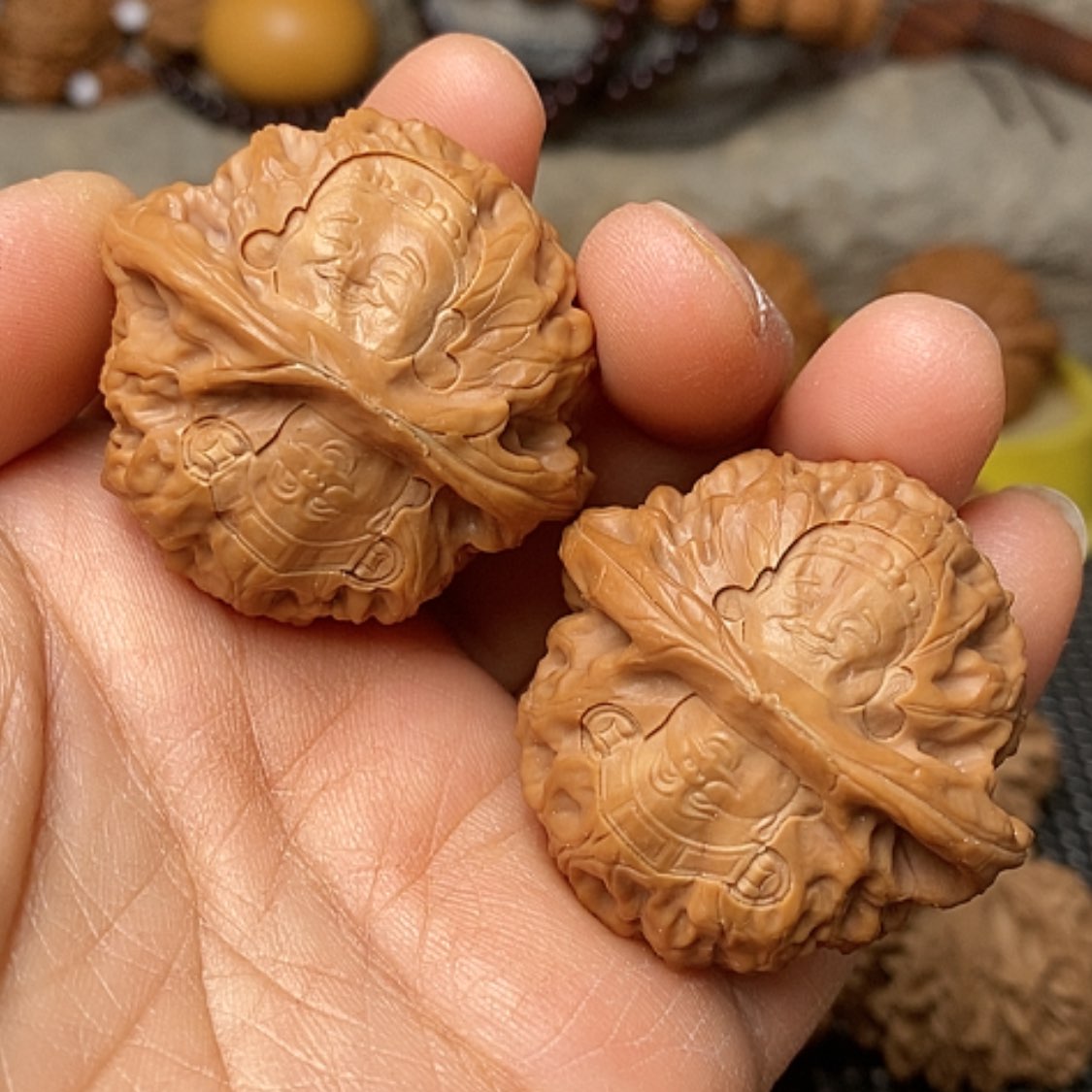 【闪购商品】把件文玩核桃雕刻宫灯