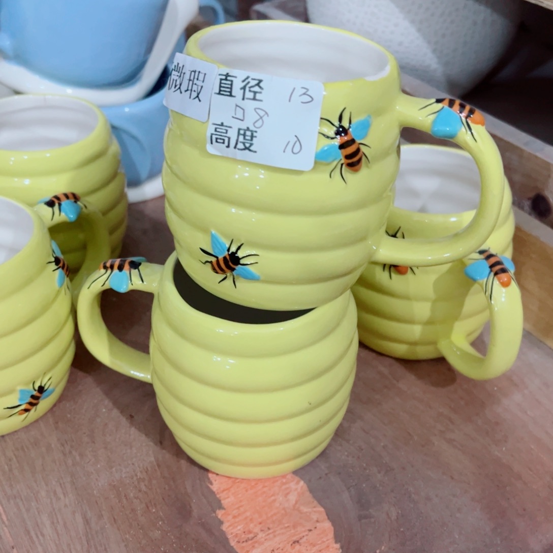 有孔，陶瓷花盆满10米包邮发货。微瑕介意慎拍